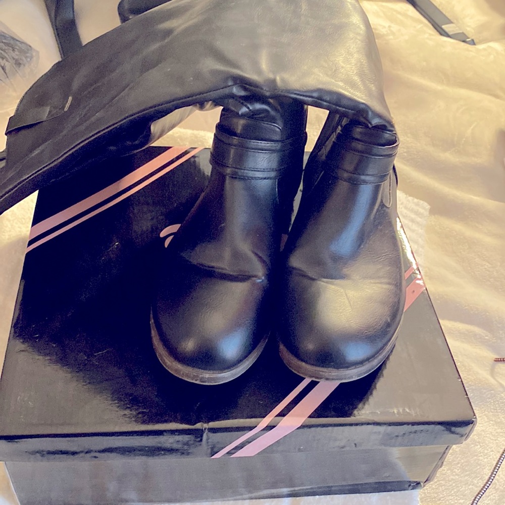 Journee Collection WC Back Boots